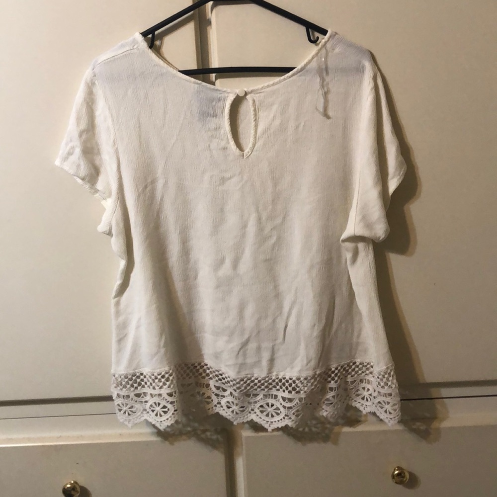 Summer Blouse - Picture 2 of 3